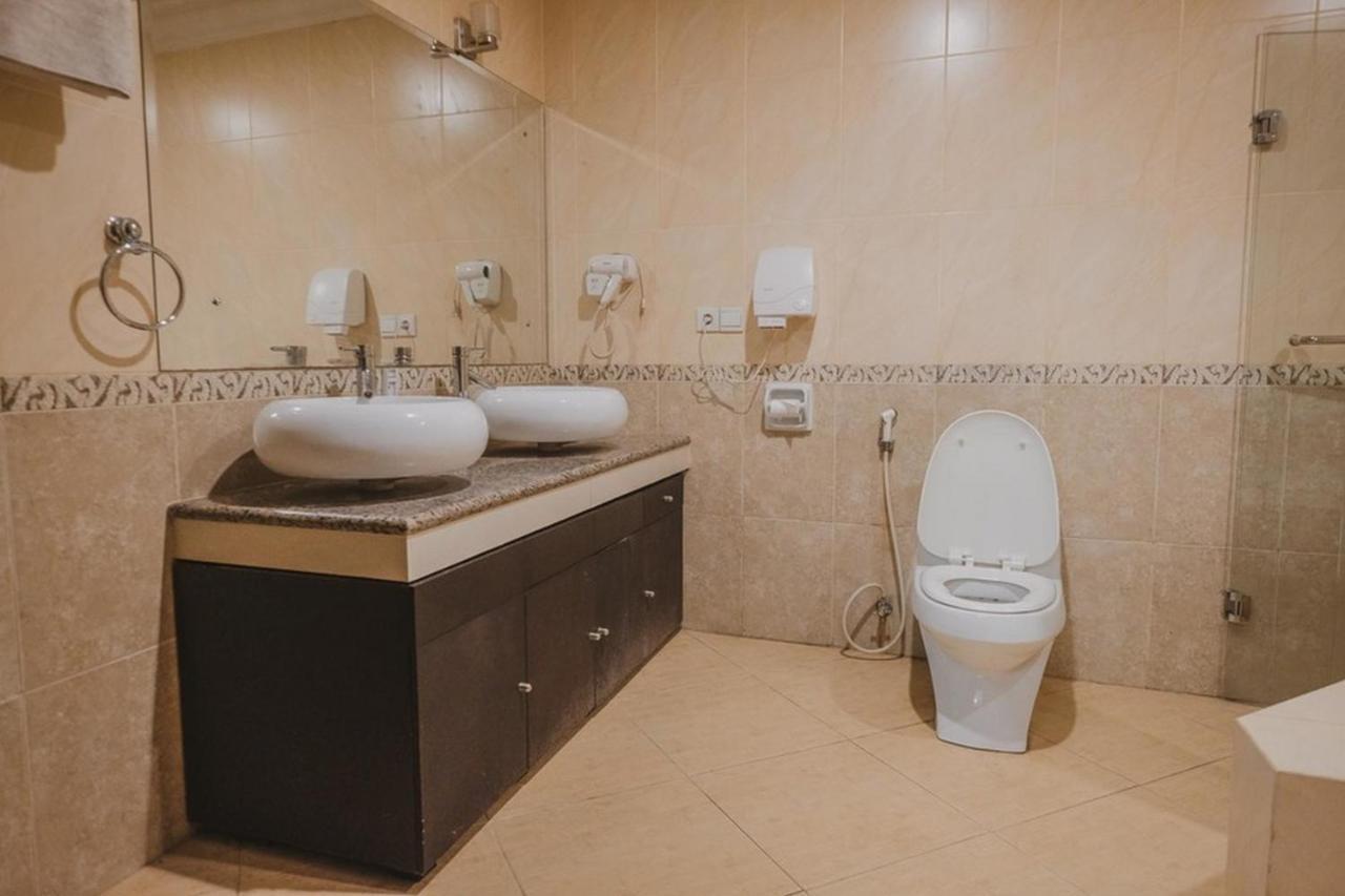 Reddoorz Premium @ Jalan Pal 10 Jambi Hotel Kültér fotó